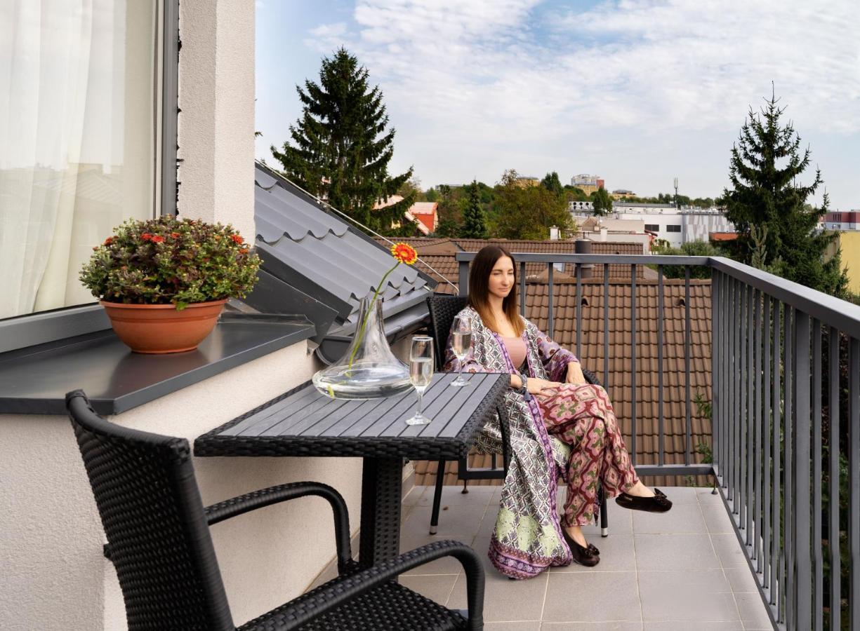 Hotell Grand Petit 3*