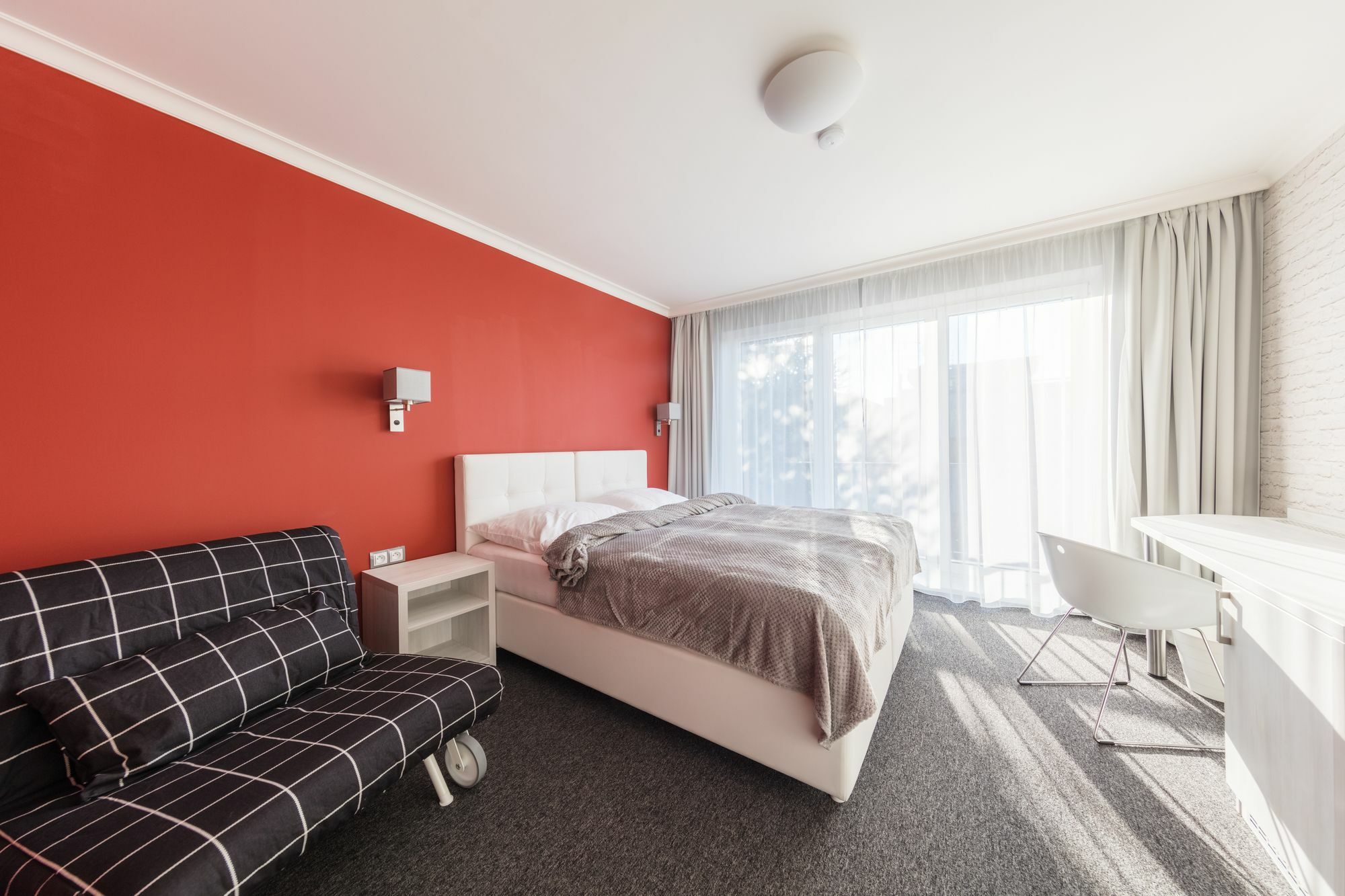 Hotell Grand Petit 3*