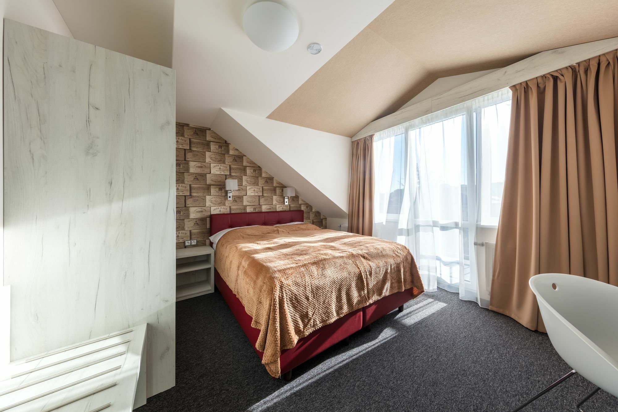 Hotell Grand Petit